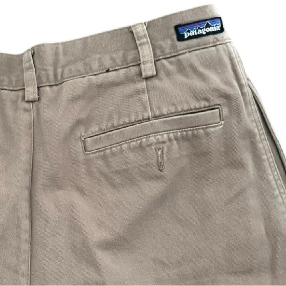Patagonia Men's Roving Cargo Shorts Style #57855 size 32